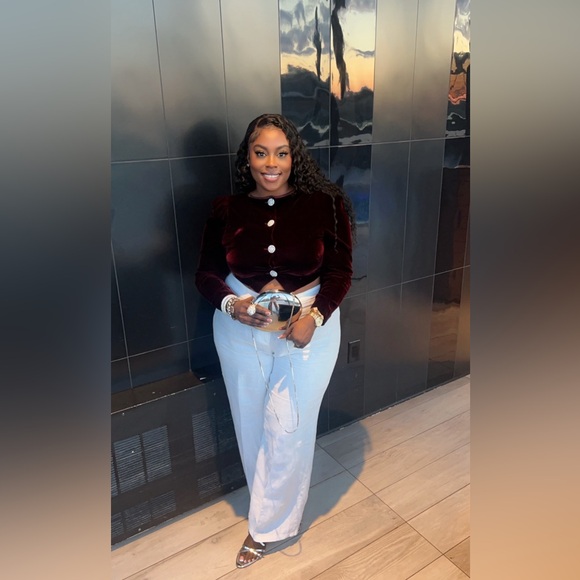 Meet your Posher, Nikki - Picture 1 of 1